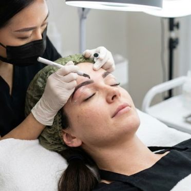 Eyebrow Microblading