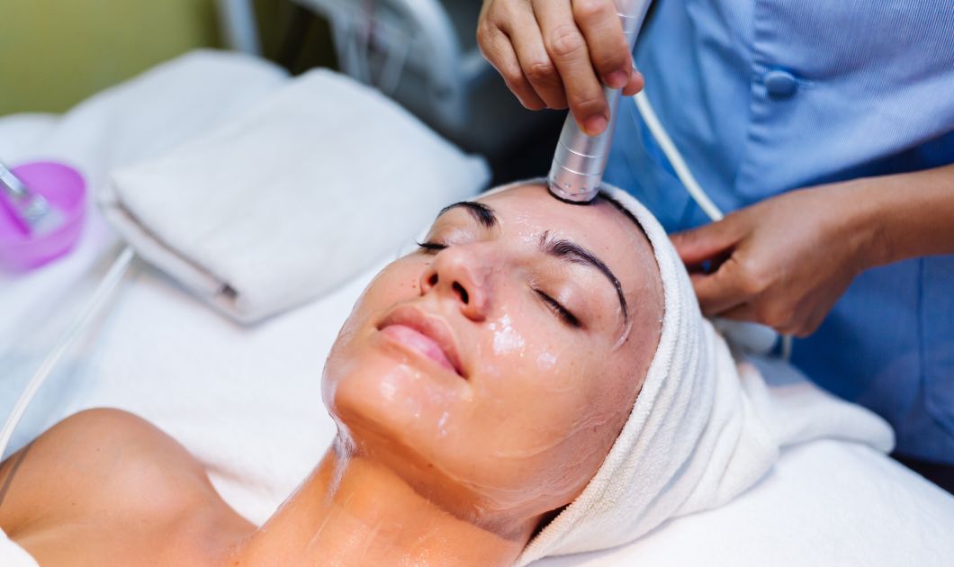 dual frequency radiofrequency skin tightening